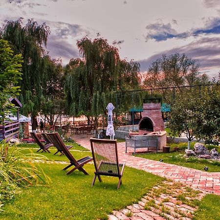 Enpi Lake Resort Iasi Buitenkant foto