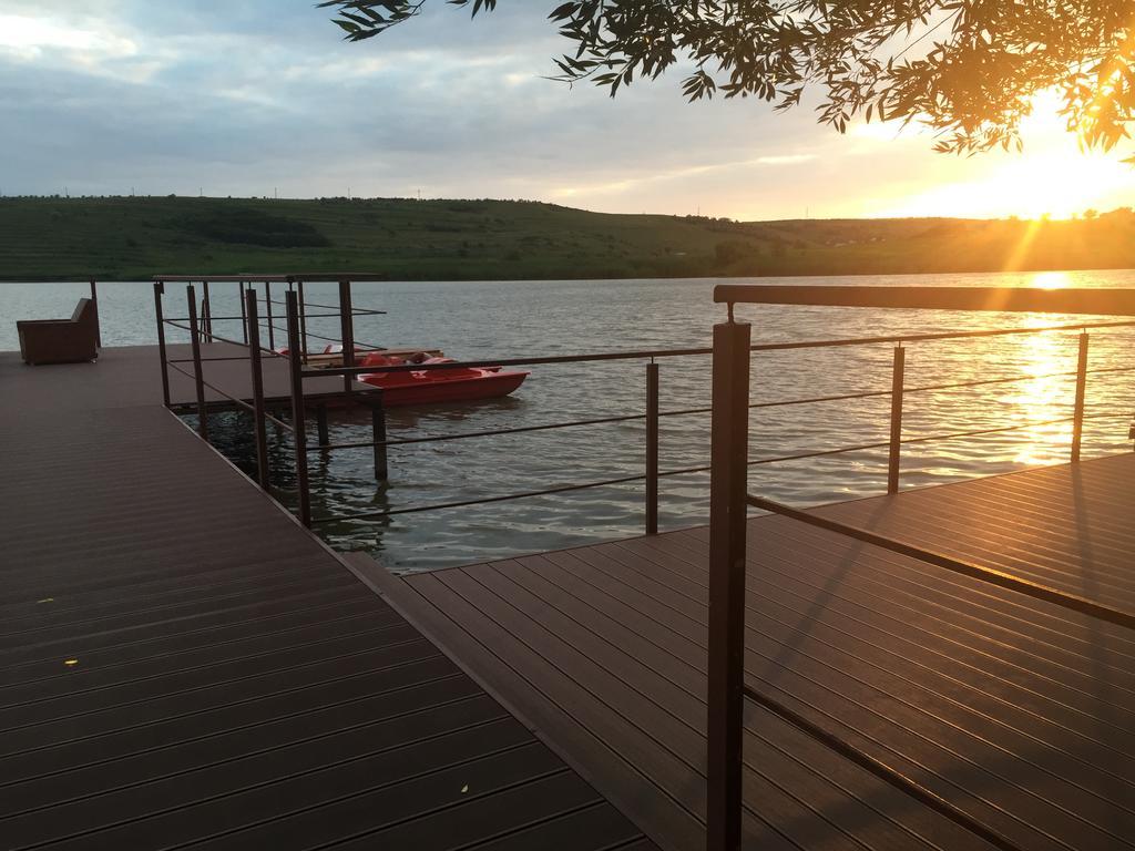Enpi Lake Resort Iasi Buitenkant foto