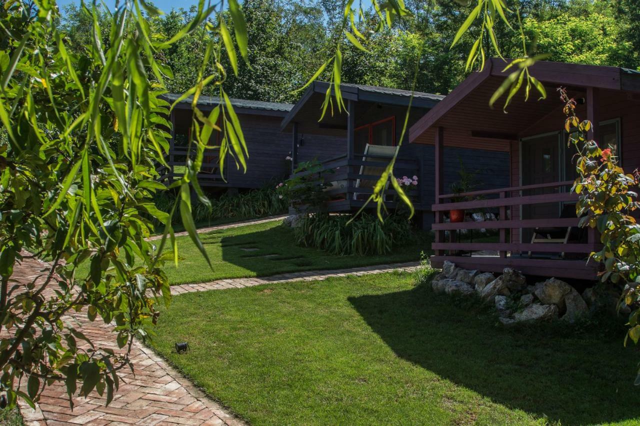 Enpi Lake Resort Iasi Buitenkant foto