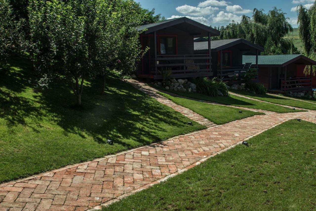 Enpi Lake Resort Iasi Buitenkant foto