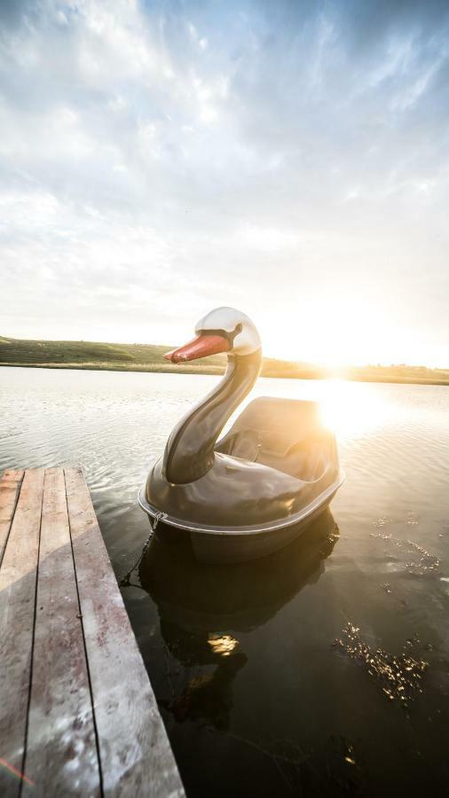Enpi Lake Resort Iasi Buitenkant foto